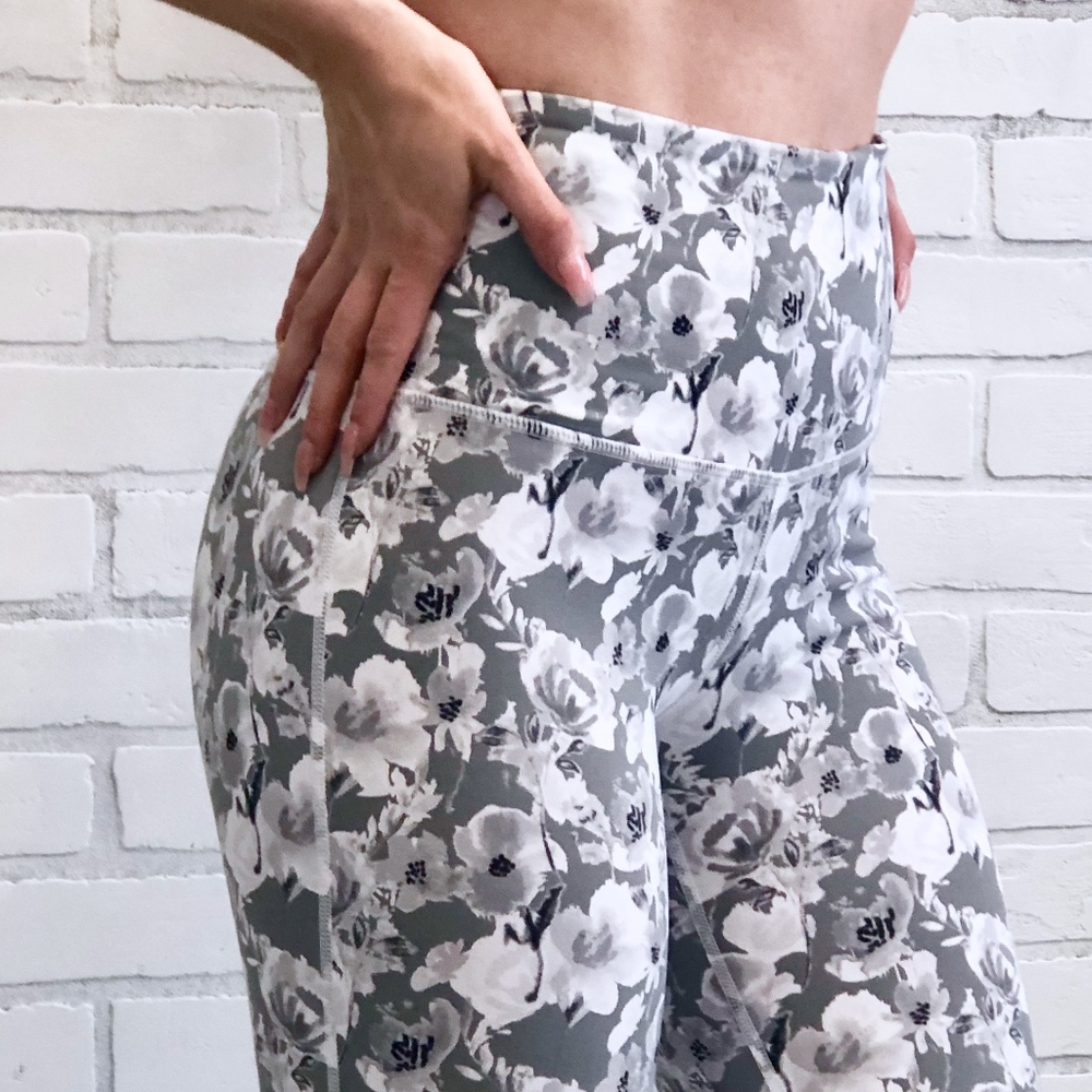 HIGH WAIST FLORAL LEGGING